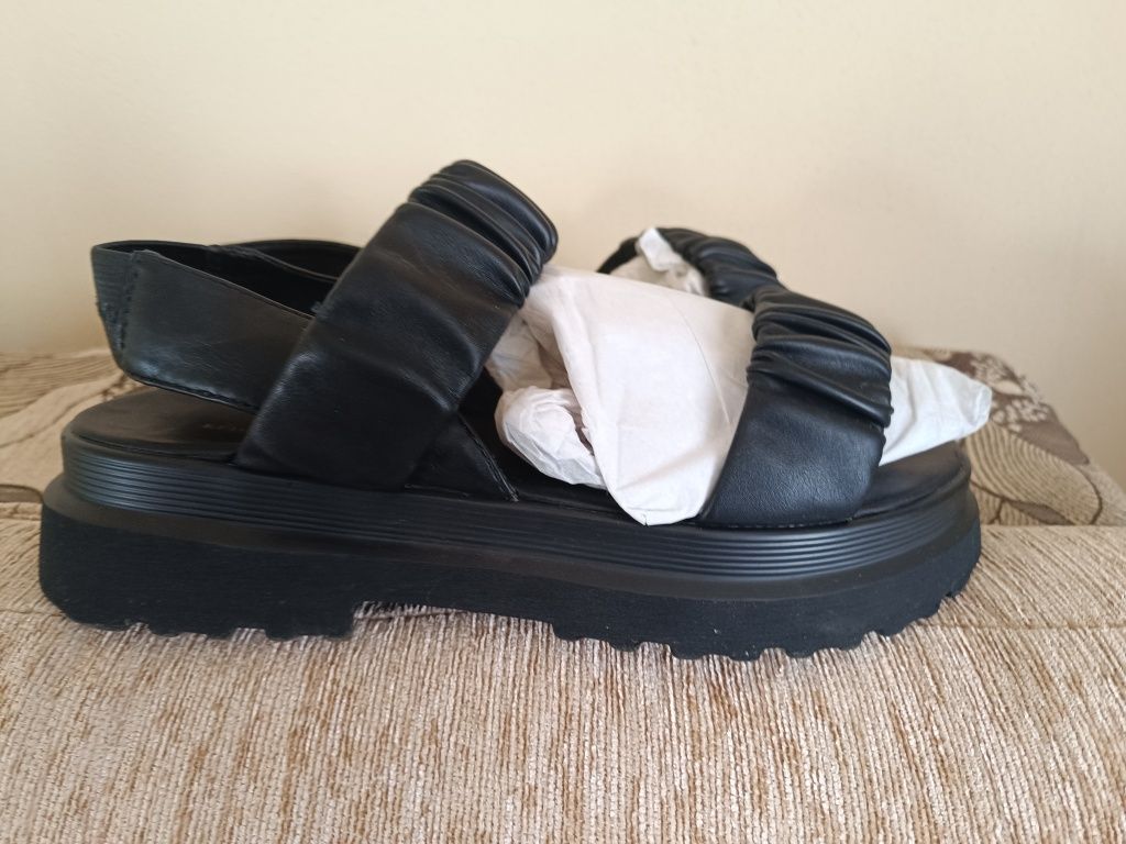 Сандалі Keddo intertop