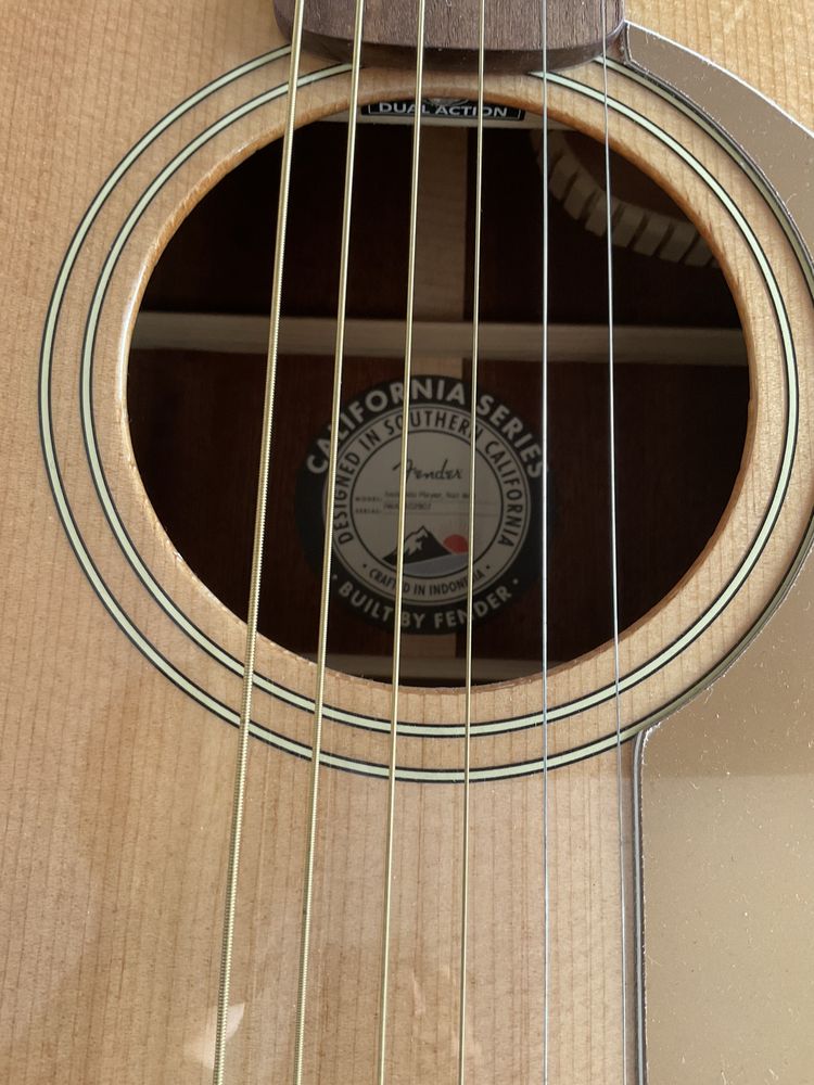 Gitara elektroakustyczna FENDER REDONDO
