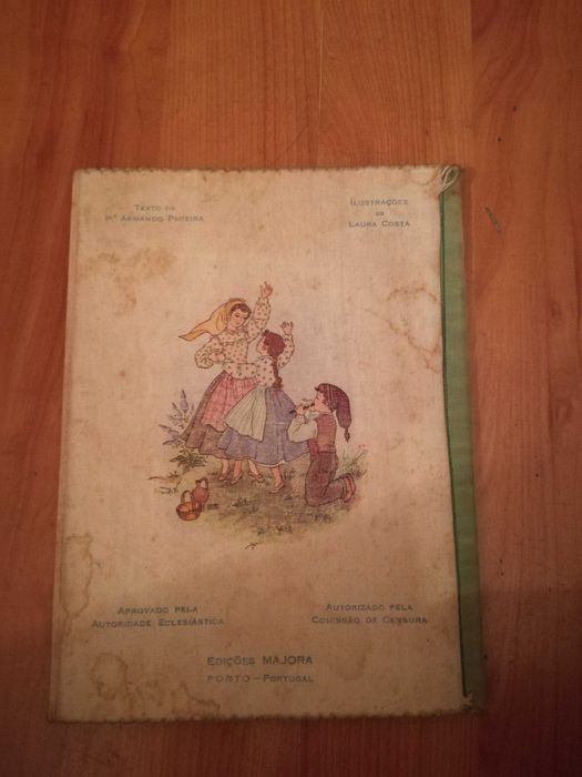 Livro em pano em muito bom estado