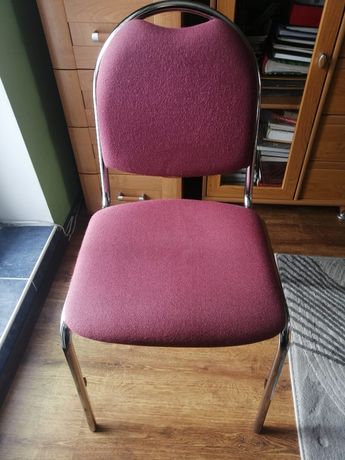 4 krzesła w perfekcyjnym stanie
