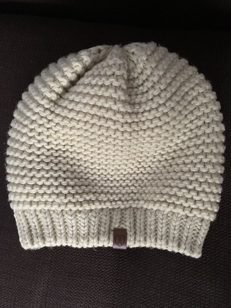 Зимняя шапка тёплая, снуд и митенки комплект