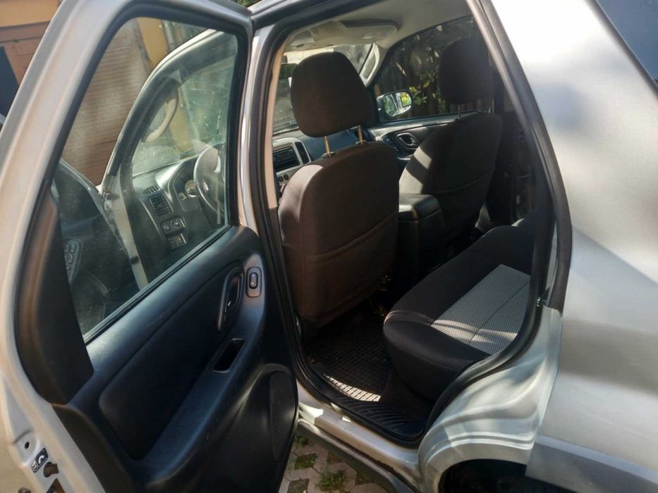 Auto w teren i na szosę 4x4 ze Szwajcarii użytkuję 6 lat jako 2 wlaśc.