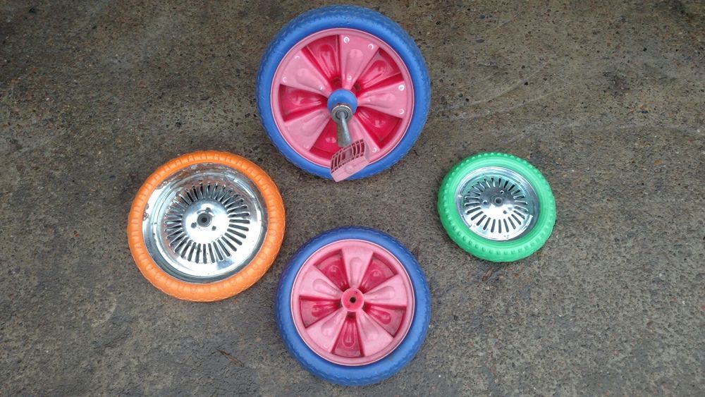 Продам колеса для трёхколёсных детских велосипедов
