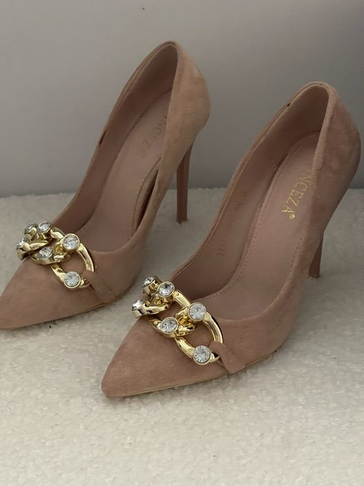 Buty szpilki beżowe