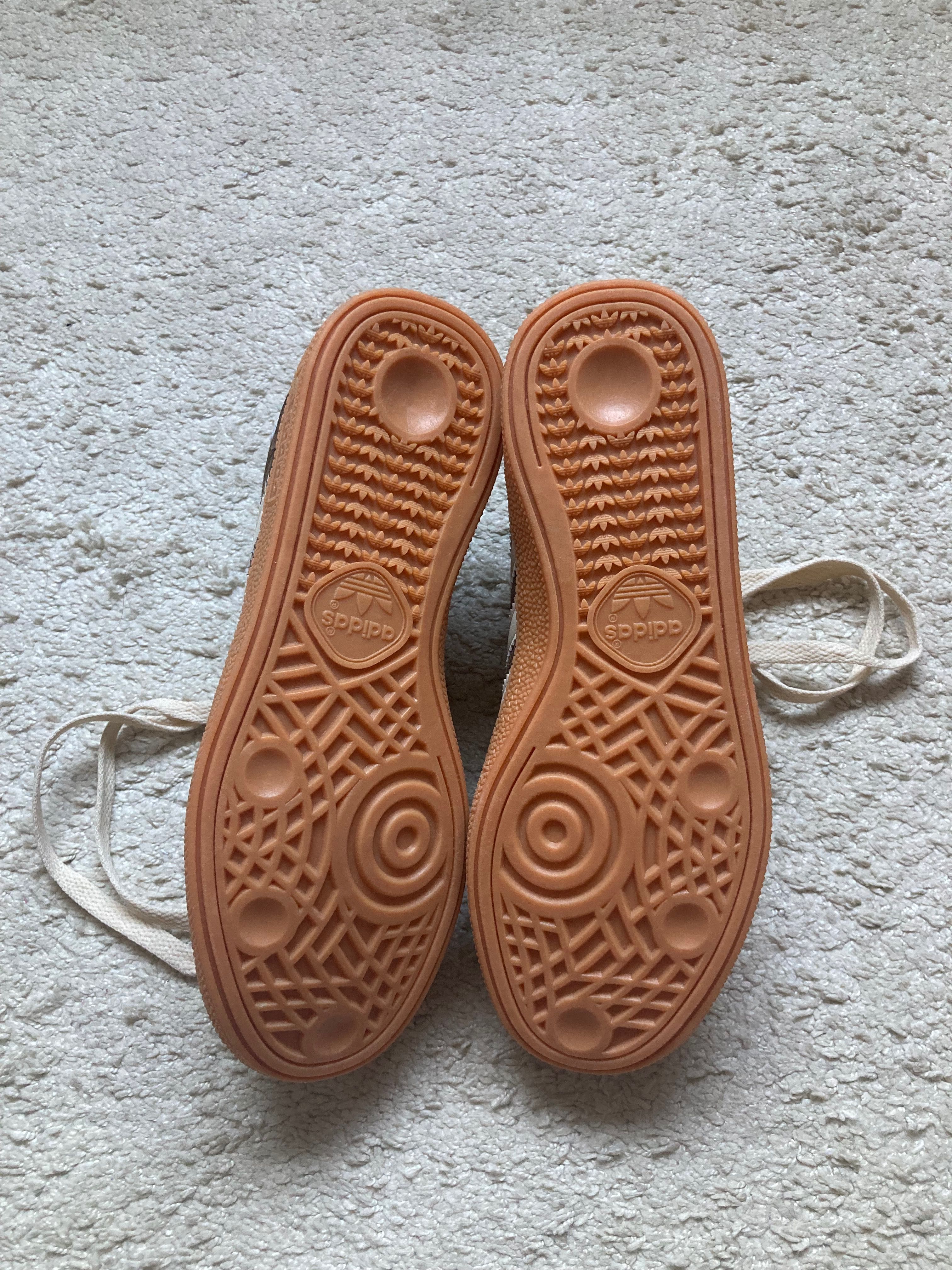 Sapatilhas Spezial Castanhas