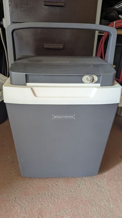 Продам авто холодильник Royalty Line RL-CB30-SIL.