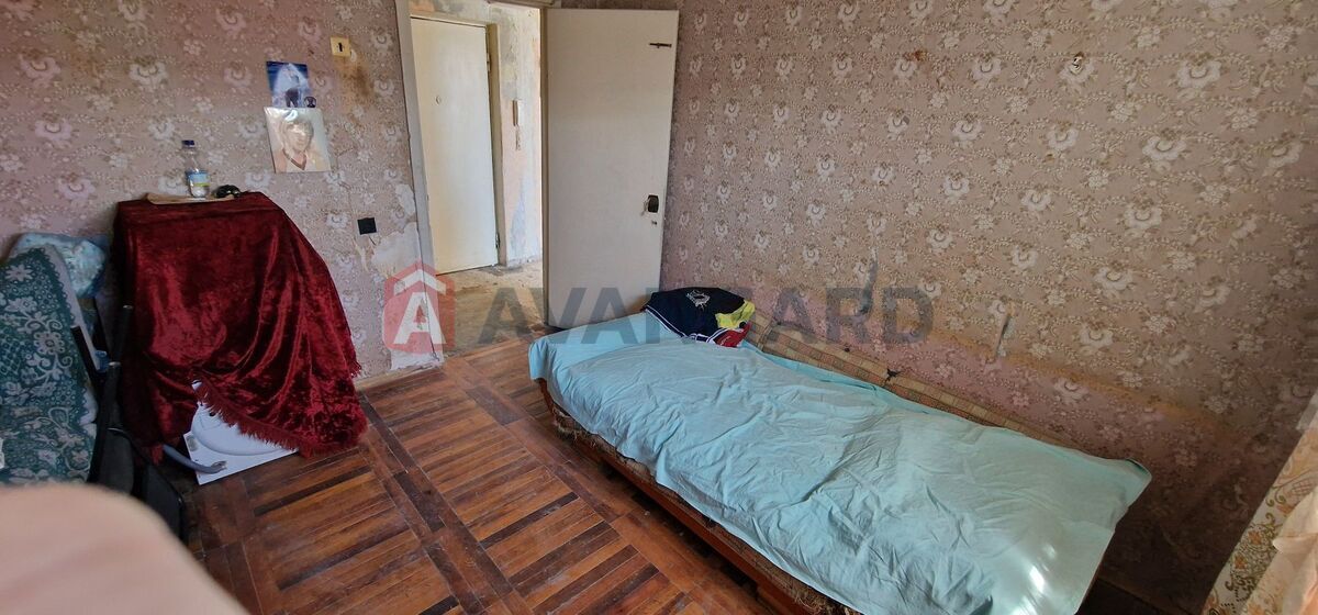 Продаж 2 к. квартири. Космос. Комарова.
