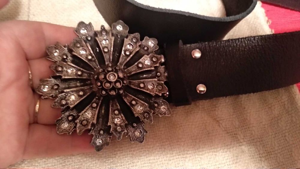 пояс женский черный крутая пряжка металл цветок фирменный