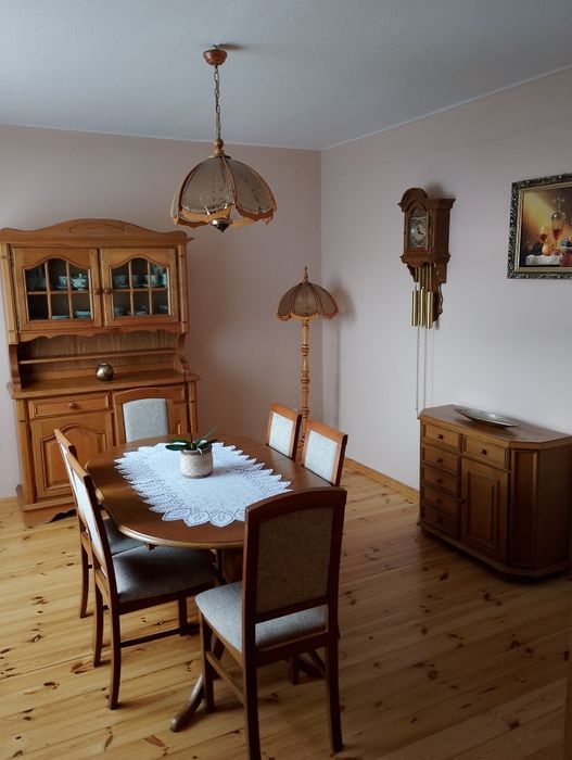 Zestaw mebli dębowych do jadalni bez krzeseł