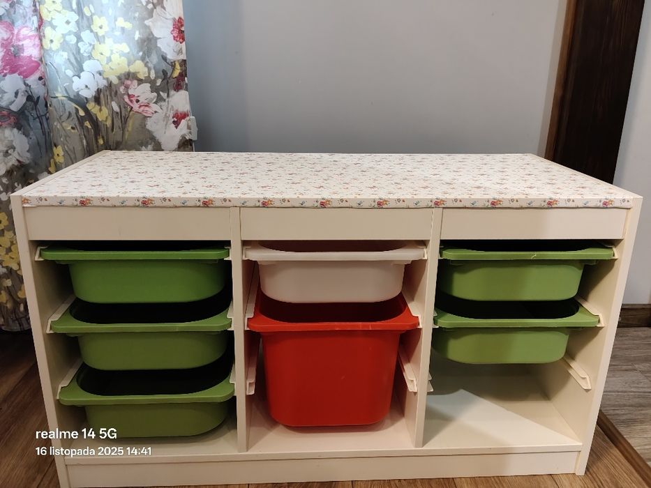 Regał trofast firmy IKEA pojemniki 7 szt.