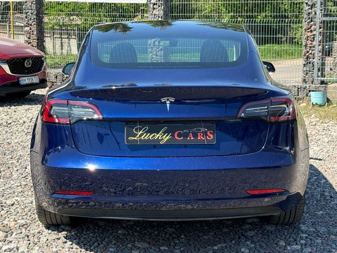 Авто Tesla Model 3 2018