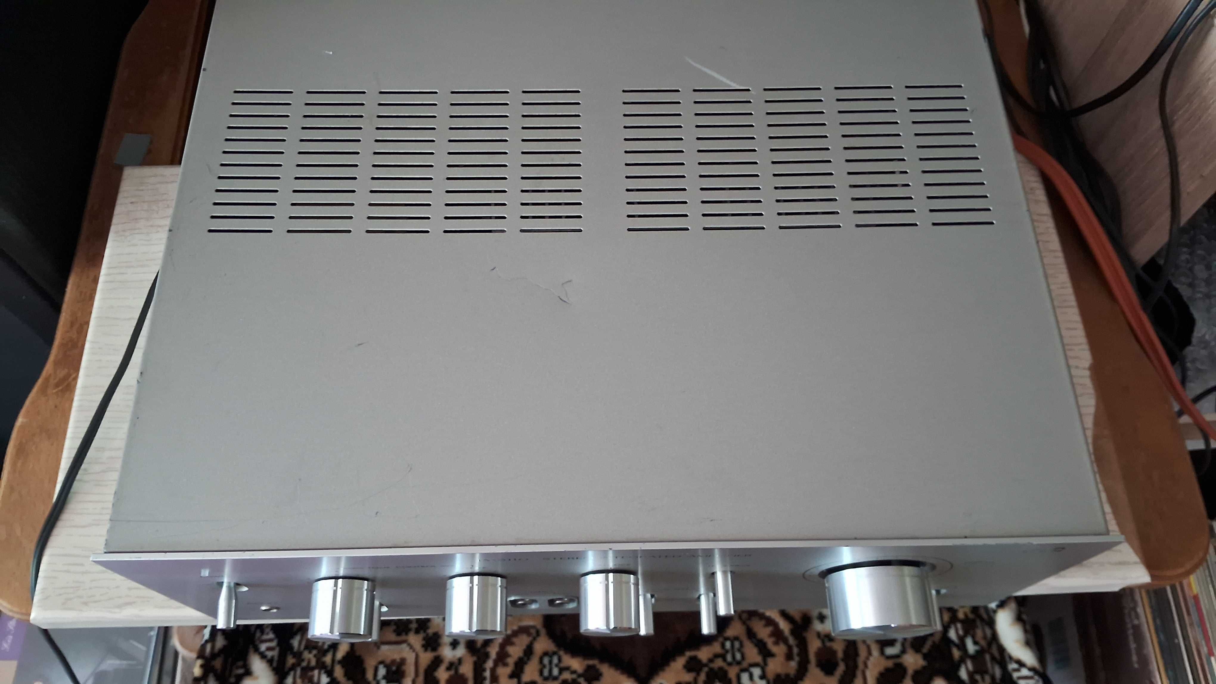 підсилювач JVC JA-S 11 Integrated amplifier 4 Oм: 2x 50Вт Made Japan