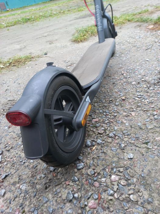 Продам Електросамокат  Xiaomi 4