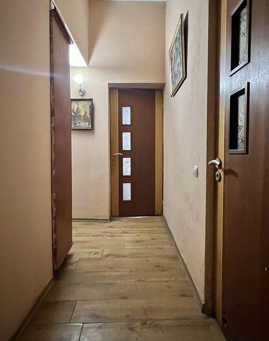 3-к, в.Джерельна, Центр, ТЦ Форум