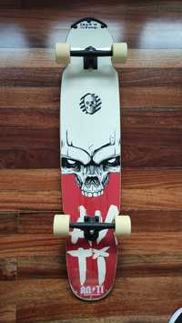 Skate longboard bom estado