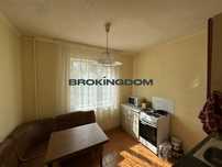 Продам 3к квартиру біля метро Житомирська