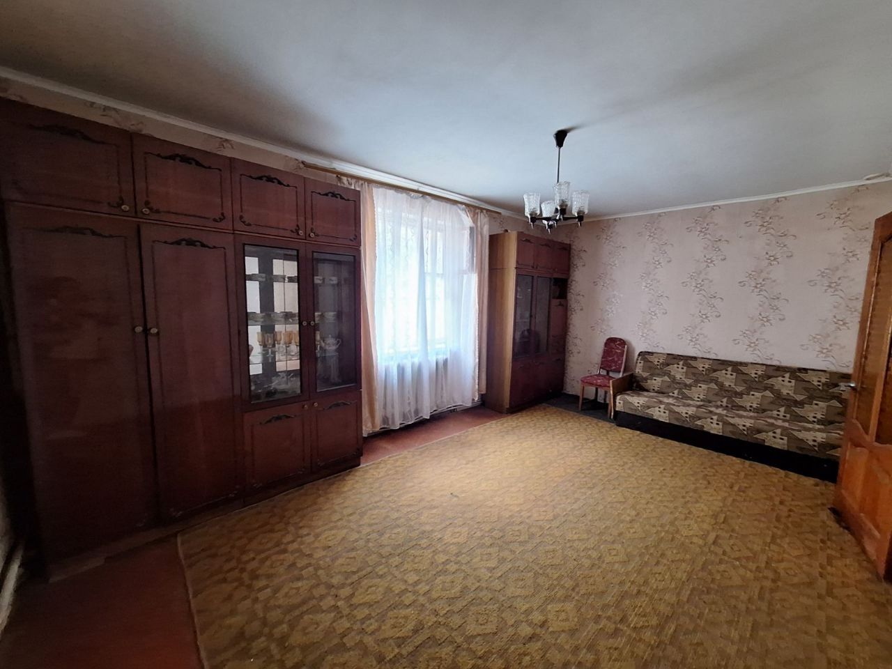 Продаж частини будинку
В будинку 3 кімнати,