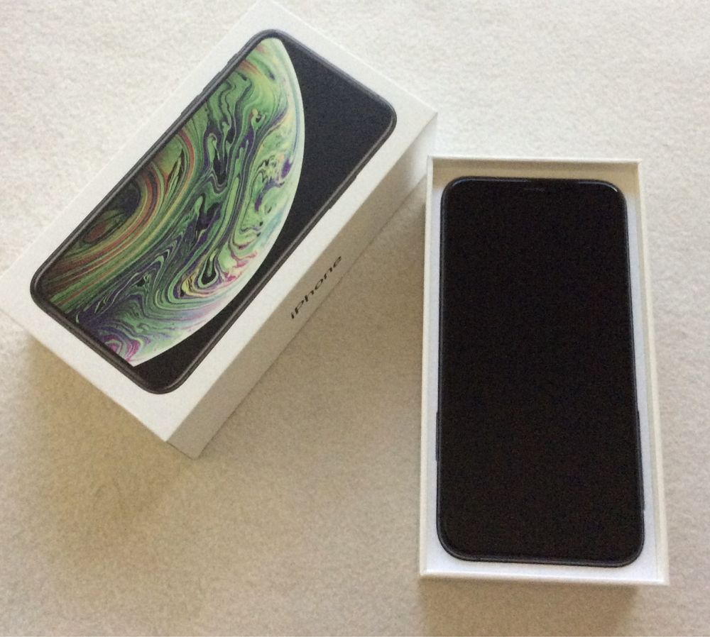 iPhone XS 64GB space grey