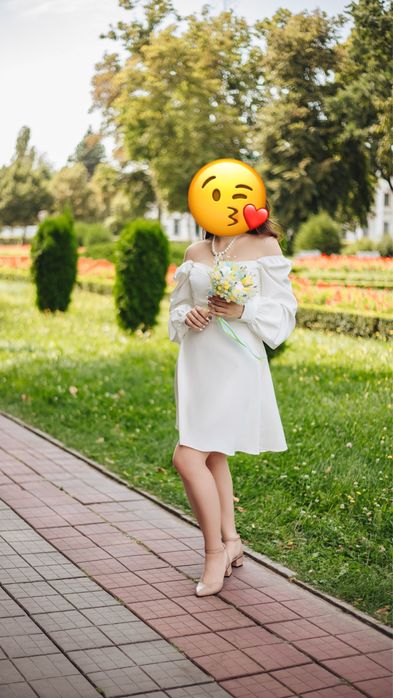 Продам весільну сукню