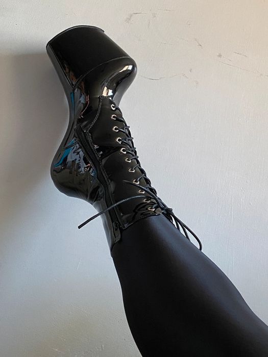 Goth Botki lakierowane błyszczące bez obcasa alternative kinky boots