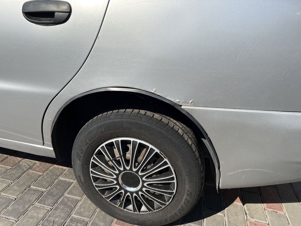 Daewoo Lanos срібний