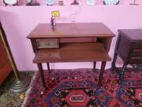 Mesa de apoio com prateleira deslizante - Bom estado g