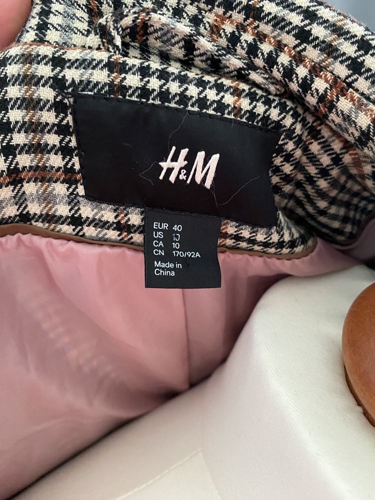 Śliczny nowy płaszczyk damski wiosenno-jesienny H&M rozm.40