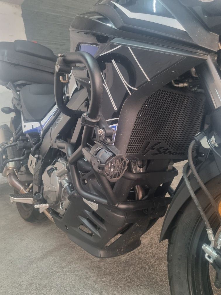 Suzuki v strom 650