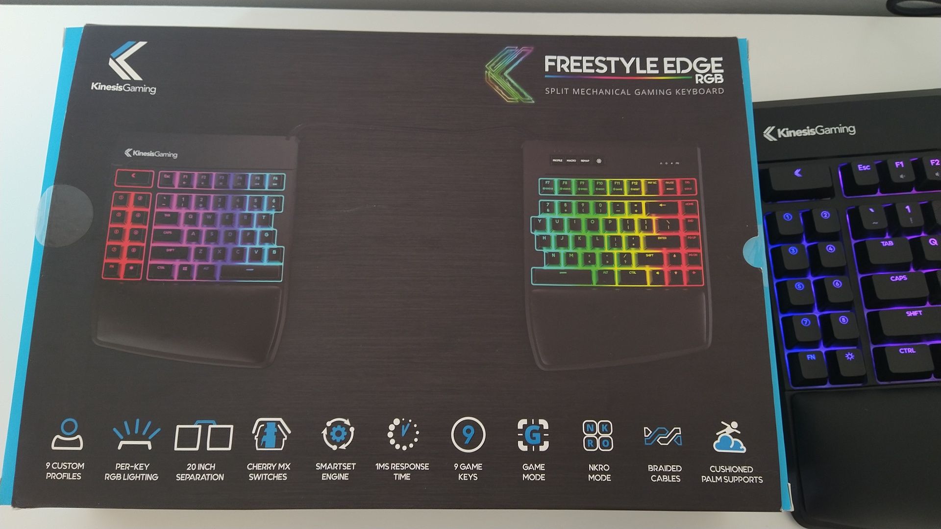 Teclado mecânico KINESIS GAMING Freestyle Edge RGB Split