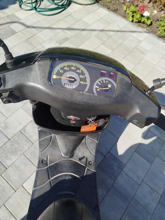 продам мопед Suzuki lets 2