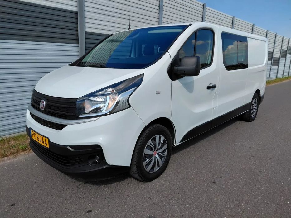 Renault Trafic 2.0DCI Long Dubel Kabina Nawigacja Kamera czujniki parkowania BDB stan