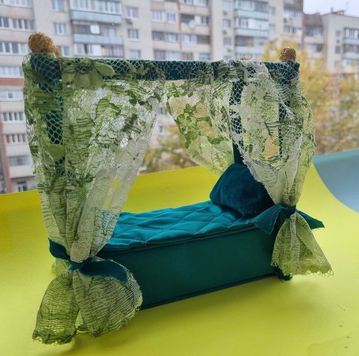 Кровать для кукол Handmade