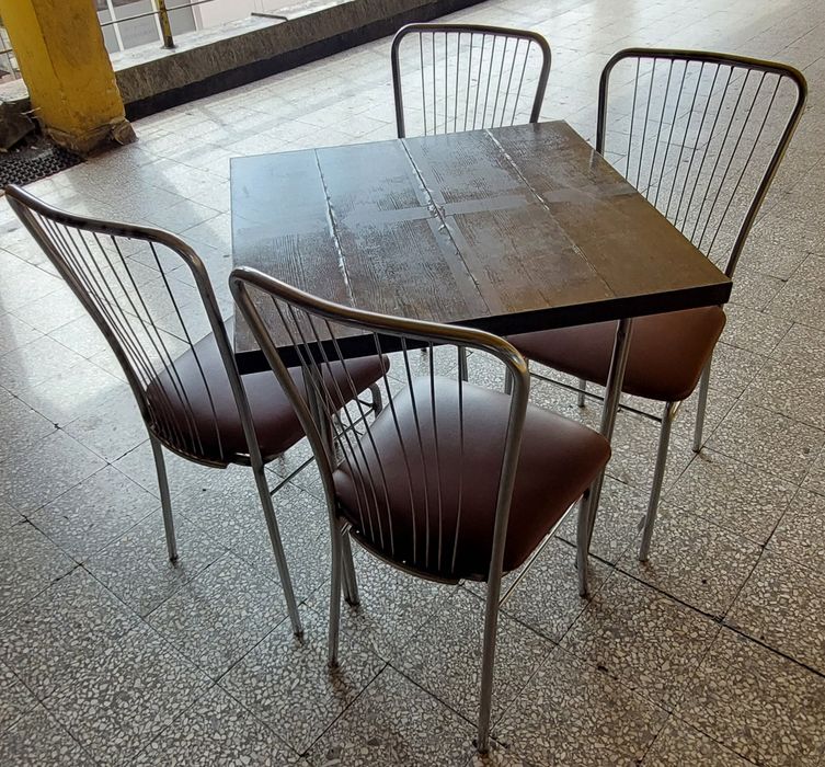 Krzesło x4 + stolik 2 kpl