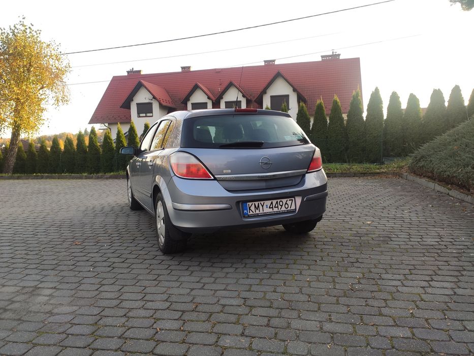 Opel Astra H. 1.4 benzyna