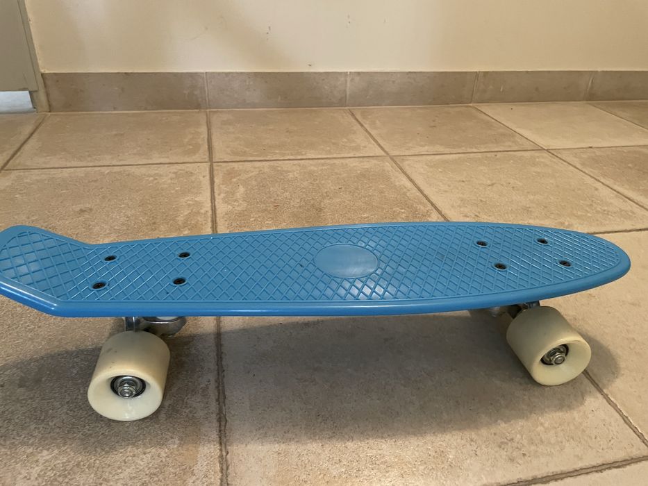 Skate azul(quase sem uso)