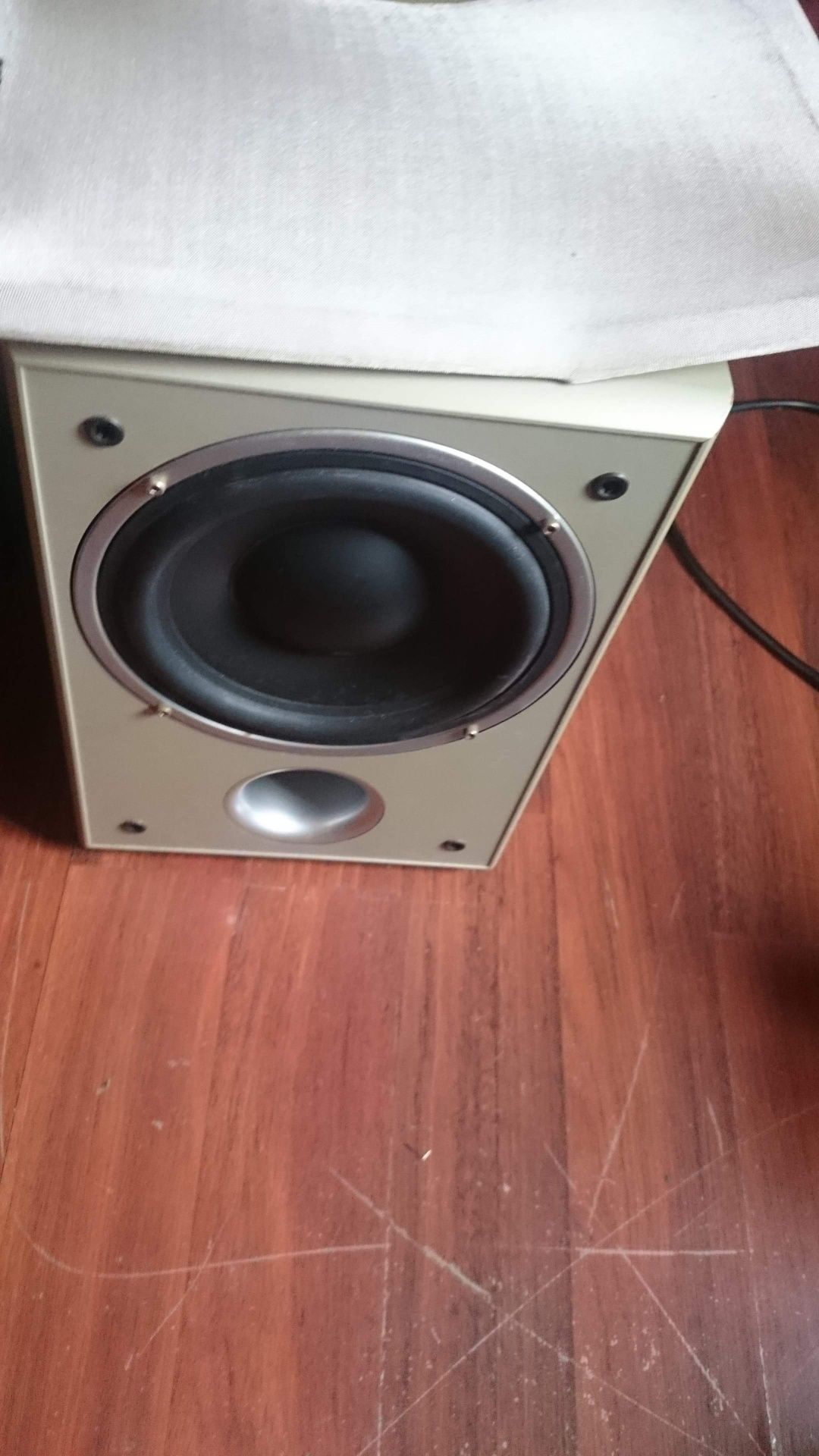 Coluna targa subwoofer