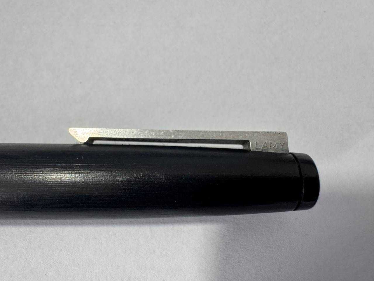 Перова ручка Lamy 2000 F
