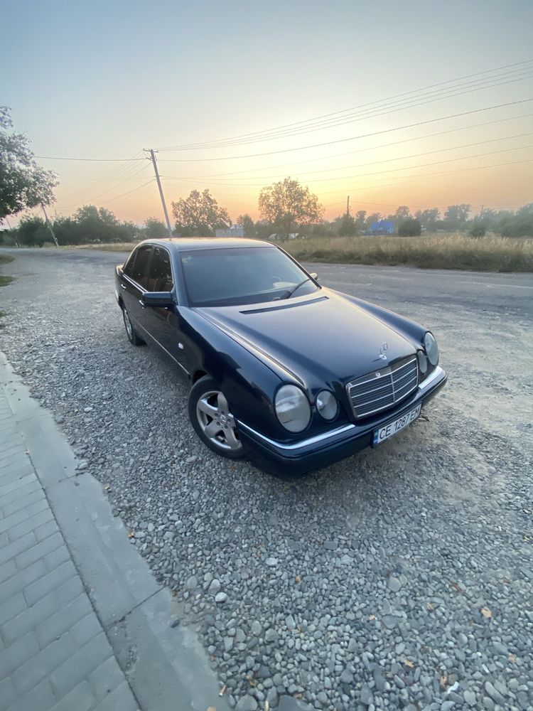 W210 mersedes 1998