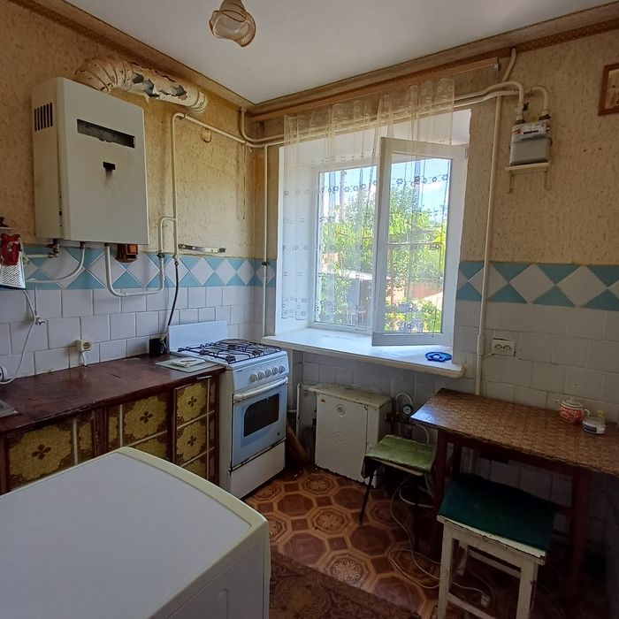 Продаж 2 кімнатної квартири, 1 поверх, вул.Тиха.