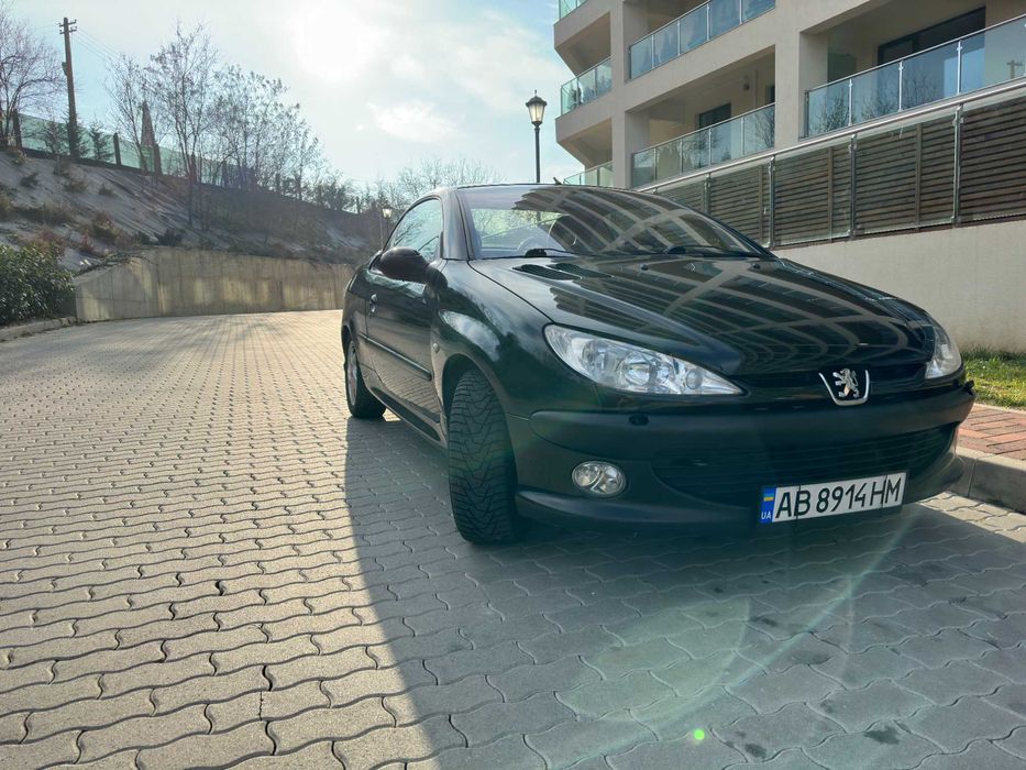 Продаю свій Peugeot 206 CC 2002 рік: кабріолет, бензин, механіка