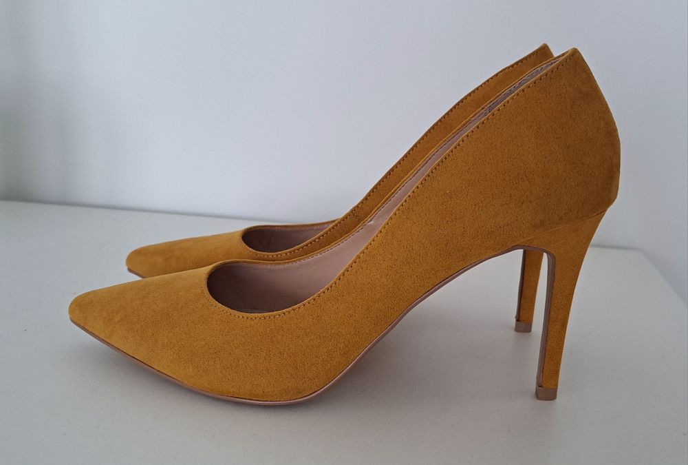 Buty na obcasie Dorothy Perkins, rozmiar 6. Obcas 9 cm.