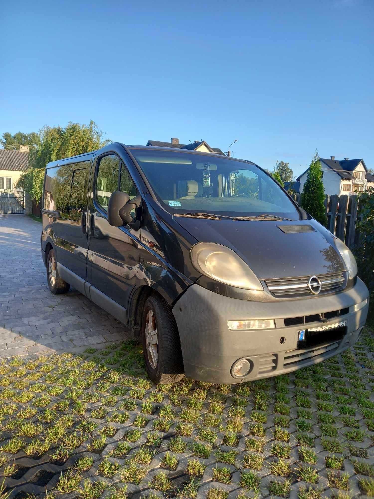 Sprzedam Opel Vivaro 1.9 CDTI