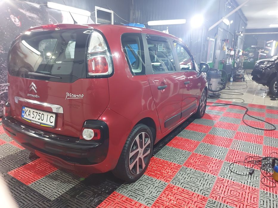 Citroen c3 Picasso бенз 1.4л 2013р