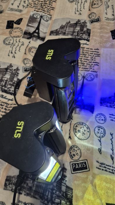 Продам два світлових прилада SPIDER stls