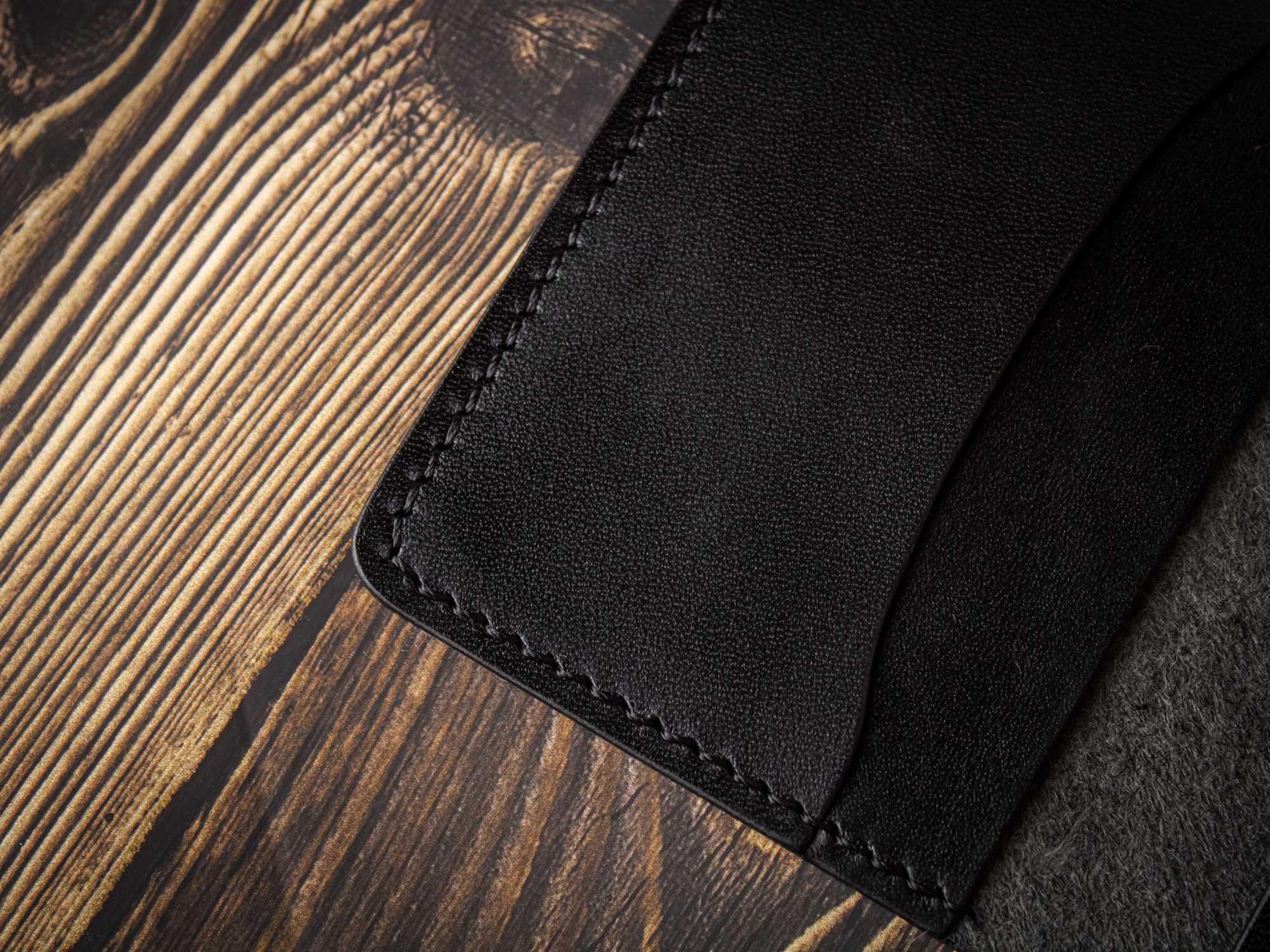 Czarny portfel Bifold, włoska skóra, personalizowany etui na karty