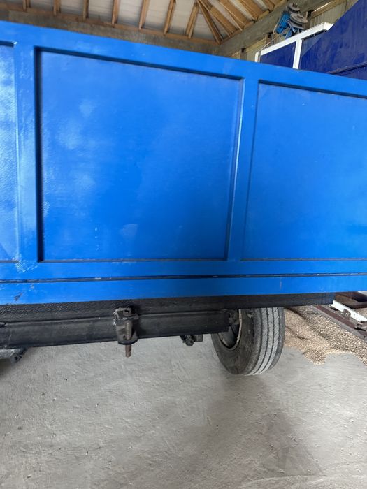 Прицеп до трактора хороший є багато чого іншого такош є і 2 осний