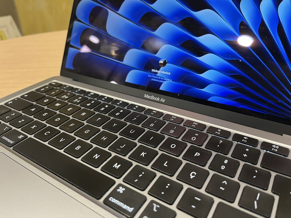 Macbook air M1 16GB