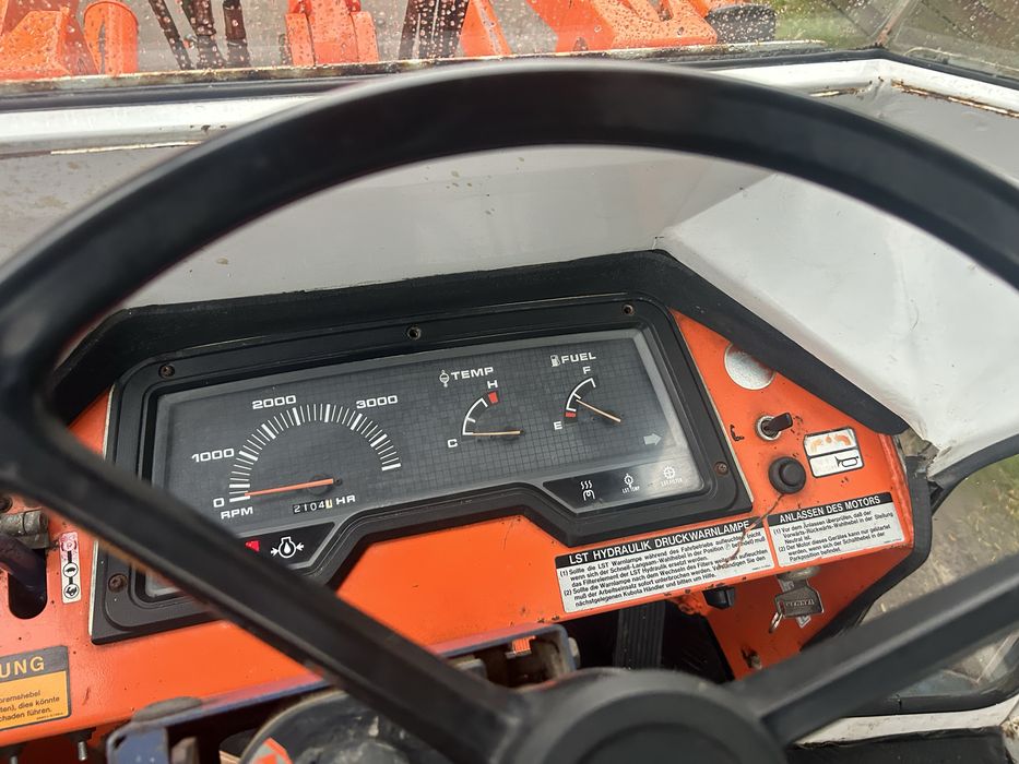 Ładowarka Kubota R410  sprowadzona , umowa