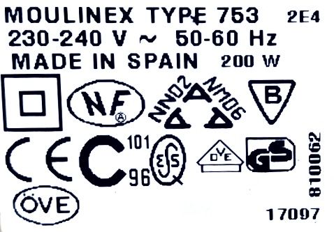 Соковитискач «Moulinex» компактний, витискає супер. Простий в експл.