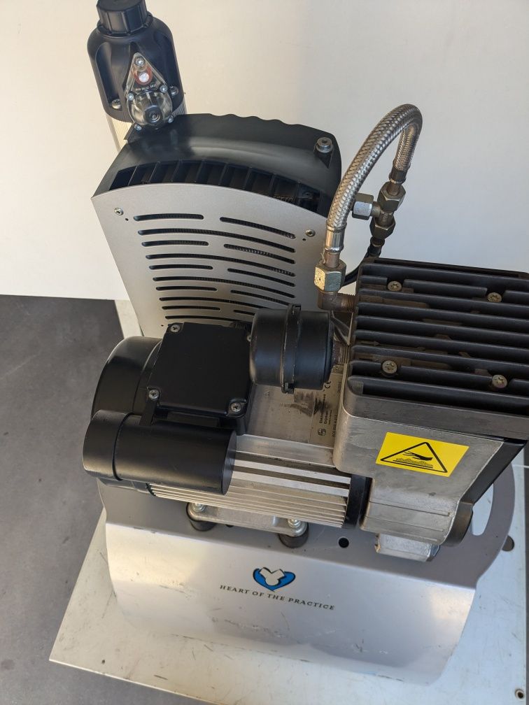 Compressor dentária DURR Tornado 70 sem uso,com secador.